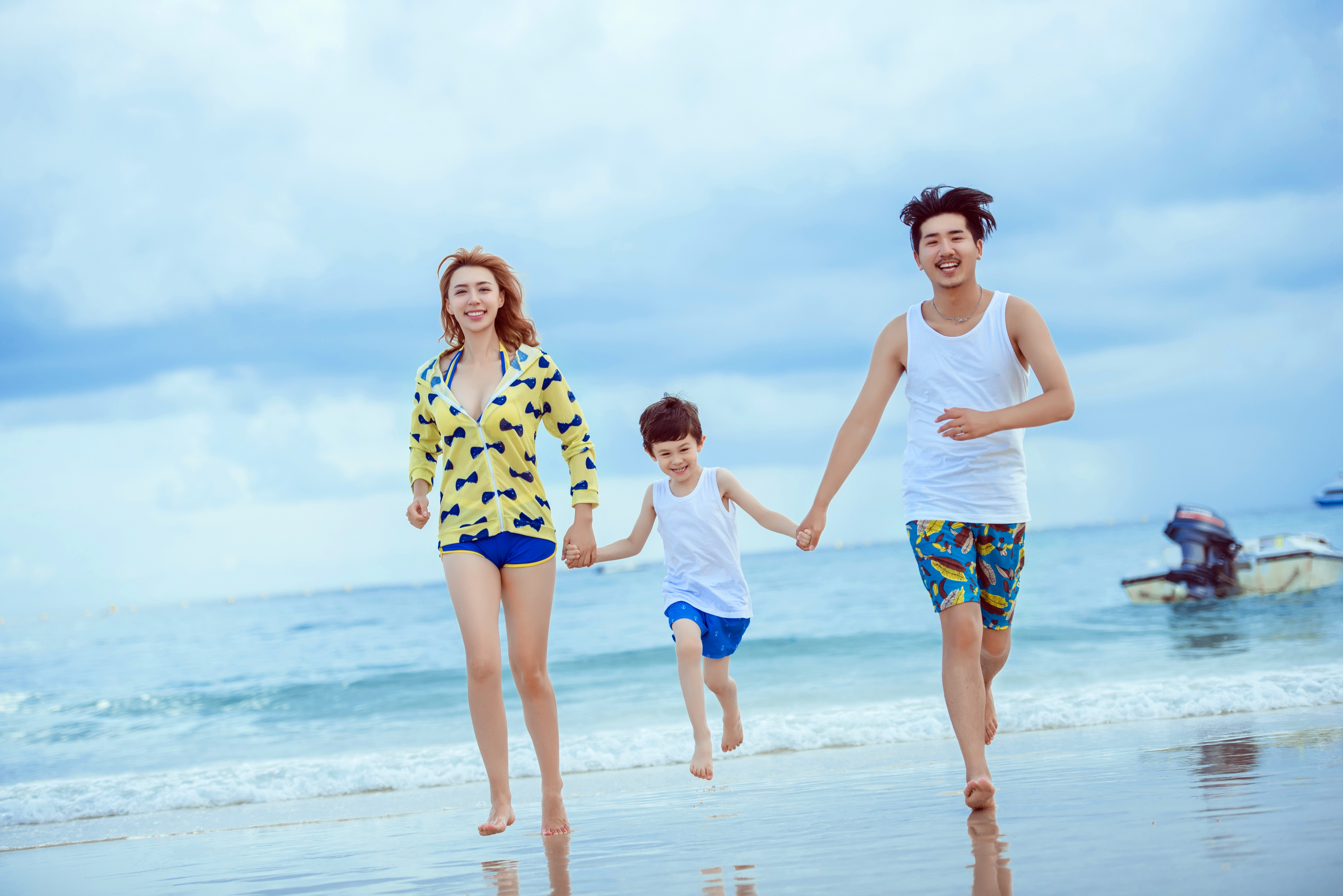 盛夏蔚藍，親子時光 三亞親子游圖集與溫馨記錄